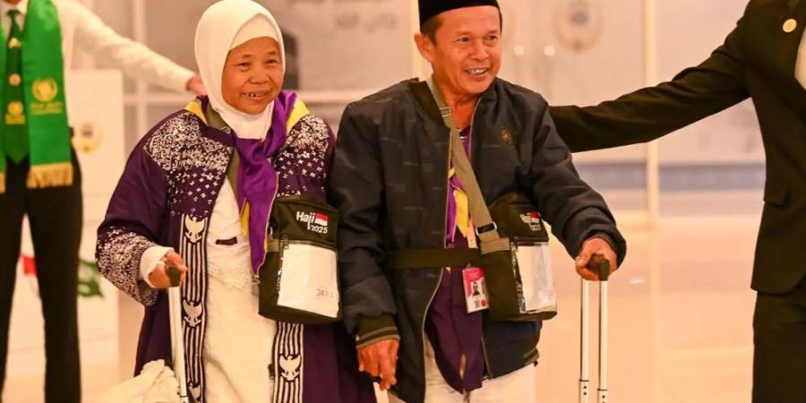 استغرق تحقيق حلمه 40 عامًا.. "طريق مكة" تنقل "ليجيمان" وزوجته إلى الأراضي المقدسة
