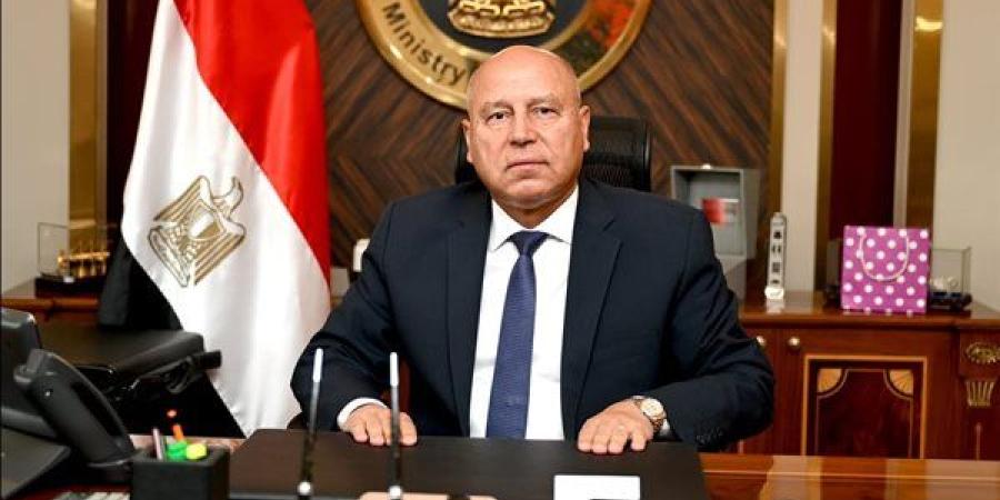 كامل الوزير: الأتوبيس الترددي يتقاطع مع كل خطوط مترو الأنفاق