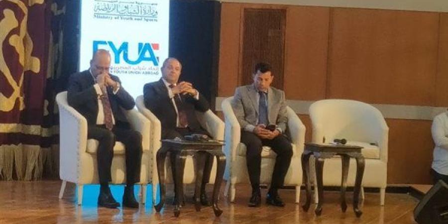 وزير العمل يهدي شباب بورسعيد 500 فرصة تدريب معتمدة