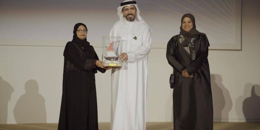 وفد من نادي عبد الرحمن كانو الاجتماعي يشارك في المؤتمر الخامس عشر للخدمة الاجتماعية بالشارقة