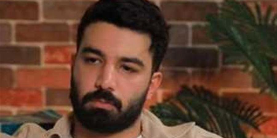 "إن شاء الله يكون شفيع لينا في الجنة".. حازم إيهاب يروي تفاصيل وفاة نجله الأول